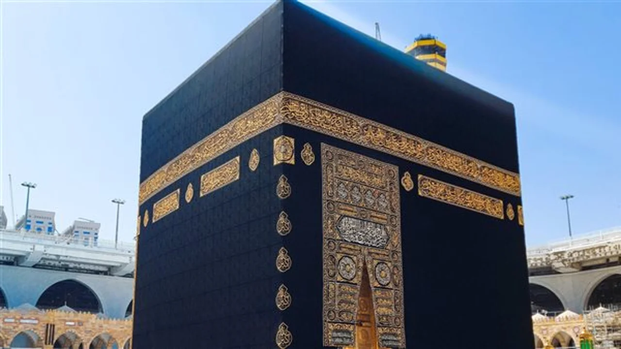 تردد قناة الحج السعودية الجديد على قمر نايل سات لعام 1447 هجريًا